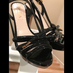 🎉Host Pick🎉💖 Prada Slingback Logo Heels 💖